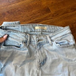 Levi skinny jeans size 28 (711) skinny
